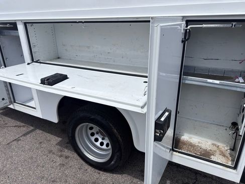 Used 2022 Ford Transit 350 DRW AWD w/ Interior Upgrade Package image 37