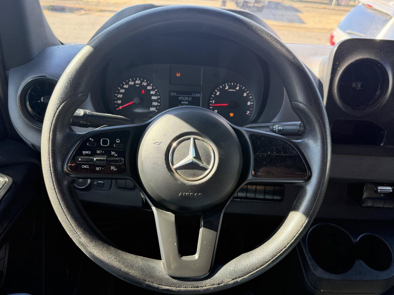 Used 2021 Mercedes-Benz Sprinter 2500 image 29