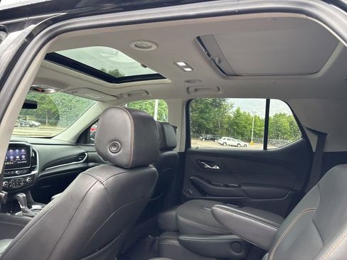 Used 2020 Chevrolet Traverse Premier w/ Redline Edition FWD image 19