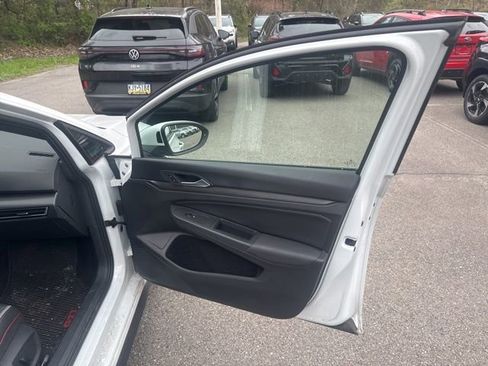 Used 2022 Volkswagen GTI SE image 19