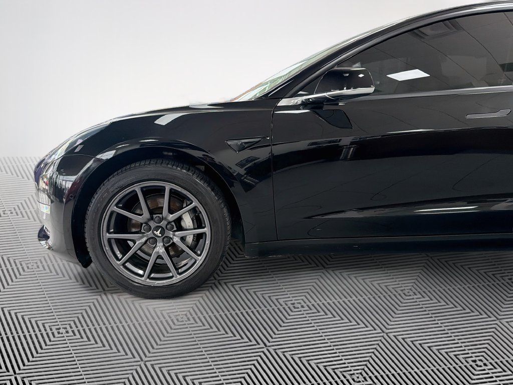 Used 2018 Tesla Model 3 Mid Range RWD image 5