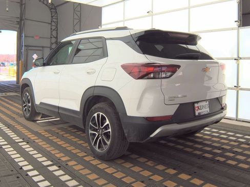 Used 2025 Chevrolet TrailBlazer LT image 9