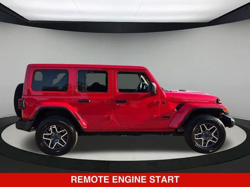 Used 2026 Jeep Wrangler Unlimited Sahara AWD/4WD image 7