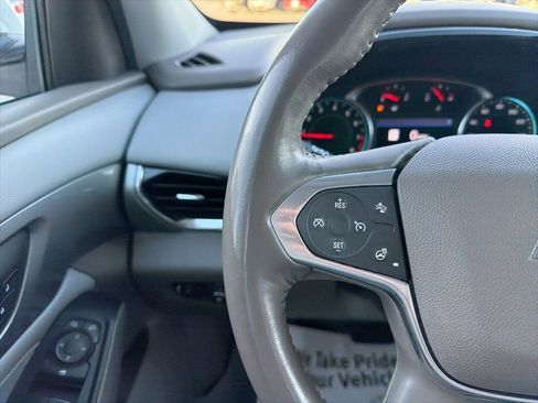 Used 2020 Chevrolet Traverse LT w/ LT Premium Package image 12