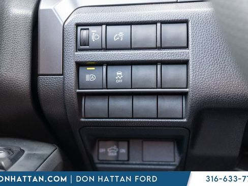 Used 2025 Toyota Tacoma SR5 w/ SR5 Upgrade Package AWD/4WD image 15