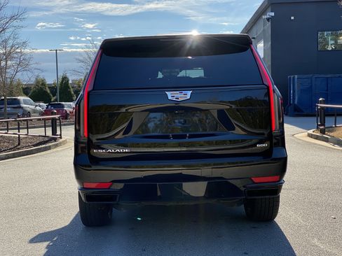 Used 2023 Cadillac Escalade Sport image 16