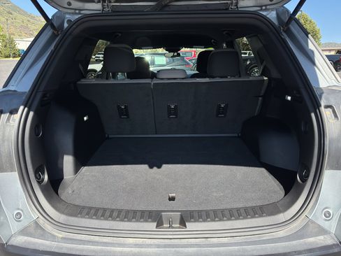 Used 2025 GMC Terrain Elevation AWD/4WD image 11