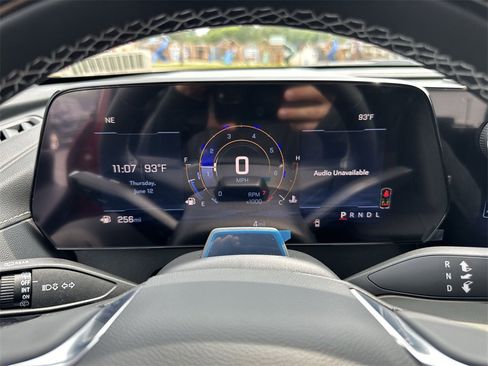 New 2025 Chevrolet Traverse LT w/ Enhanced Driving Package image 15