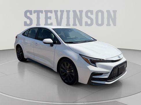 Used 2026 Toyota Corolla SE FWD image 7