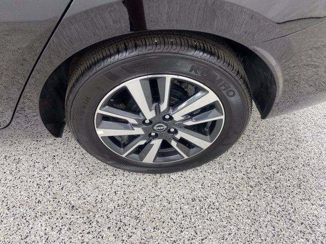 Used 2025 Nissan Versa SV FWD image 7