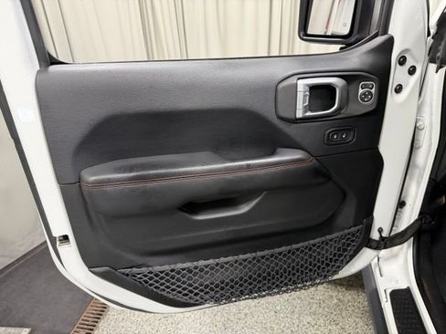 Used 2018 Jeep Wrangler Unlimited Rubicon AWD/4WD image 18