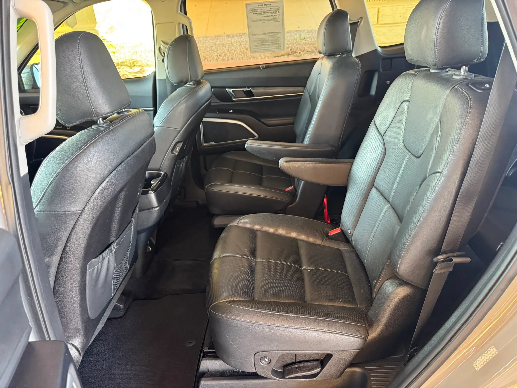 Used 2021 Kia Telluride EX w/ EX Premium Package AWD/4WD image 19