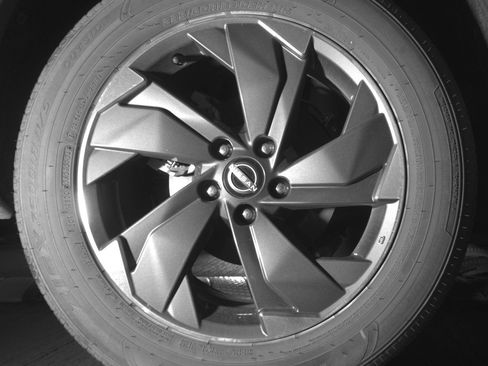Used 2025 Nissan Rogue SV FWD image 15
