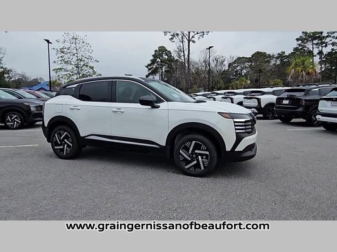 New 2026 Nissan Kicks SV w/ SV Premium Package image 36