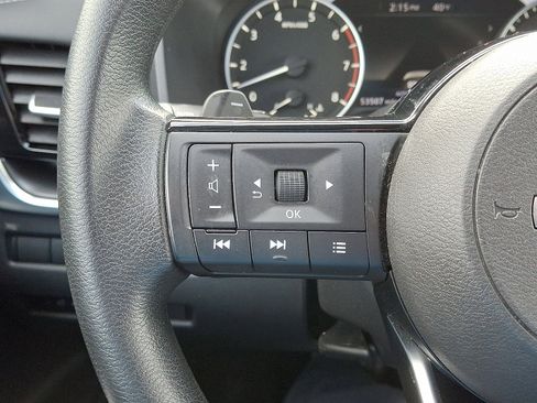 Certified 2022 Nissan Rogue SV image 24