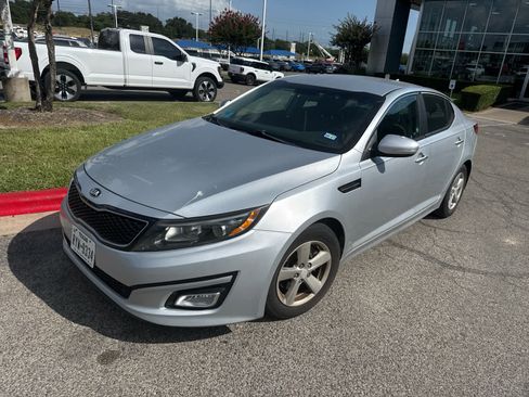 Used 2015 Kia Optima LX FWD image 3