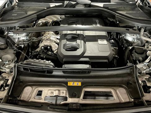 Used 2024 Mercedes-Benz GLC 43 AMG 4MATIC w/ Driver Assistance Package image 31