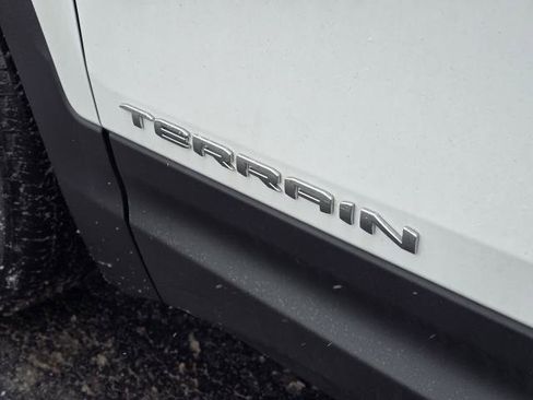 Used 2023 GMC Terrain SLE image 6