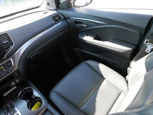 Used 2022 Honda Pilot Special Edition image 11