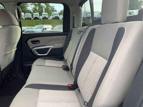 Used 2024 Nissan Titan SV w/ SV Convenience Package AWD/4WD image 19