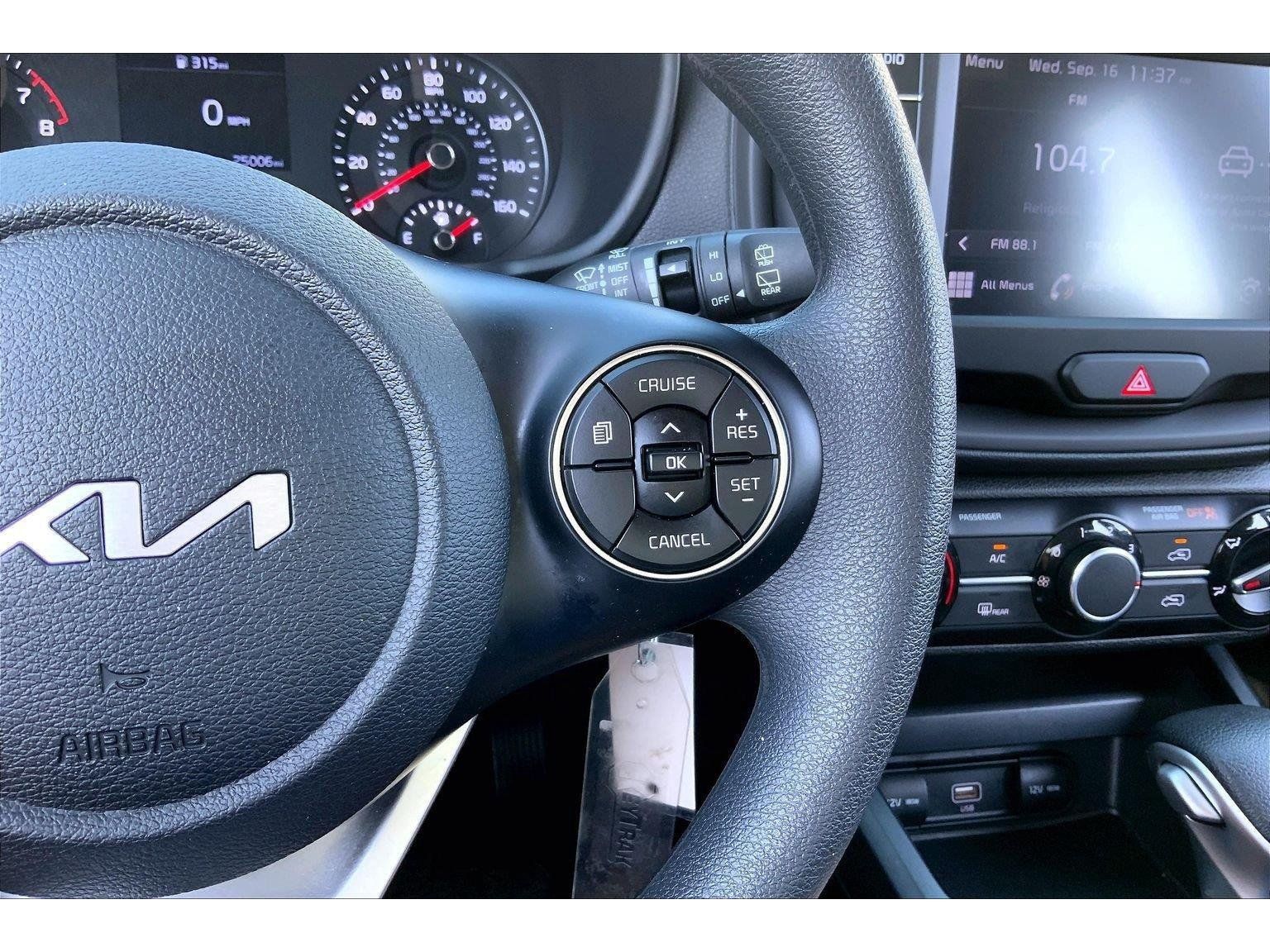 Used 2022 Kia Soul LX FWD image 17