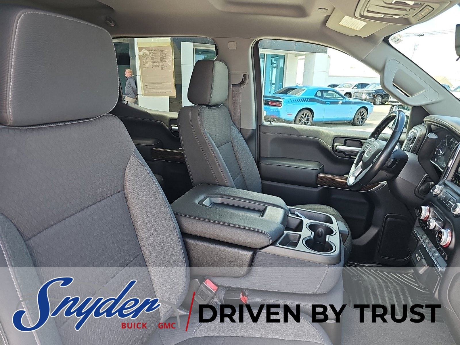 Used 2019 GMC Sierra 1500 SLE w/ SLE Value Package AWD/4WD image 32