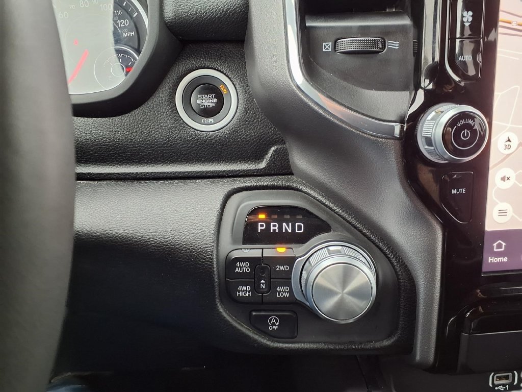 Used 2026 RAM 1500 Laramie AWD/4WD image 8
