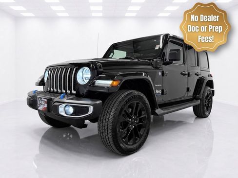 Used 2023 Jeep Wrangler Unlimited Sahara w/ Cold Weather Group AWD/4WD image 3