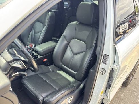 Used 2022 Porsche Macan AWD/4WD image 21