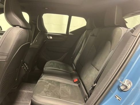 Used 2025 Volvo XC40 B5 Plus AWD/4WD image 10