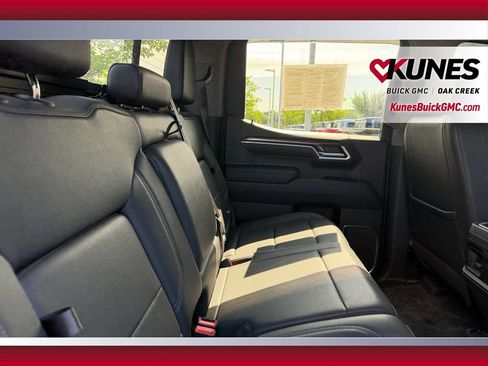 Used 2023 Chevrolet Silverado 1500 LT Trail Boss w/ LT Trail Boss Premium Package AWD/4WD image 38