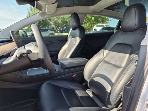 Used 2021 Tesla Model 3 Standard Range Plus RWD image 17