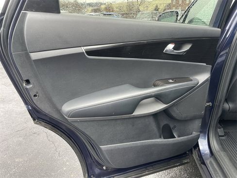 Used 2020 Kia Sorento LX w/ LX I4 Convenience Package image 21