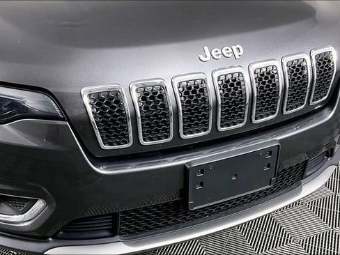 Used 2019 Jeep Cherokee Limited image 31