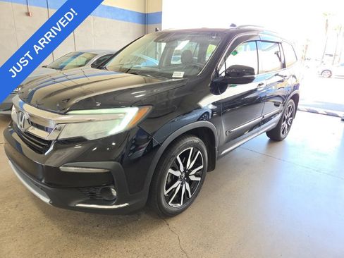 Used 2020 Honda Pilot Touring image 1