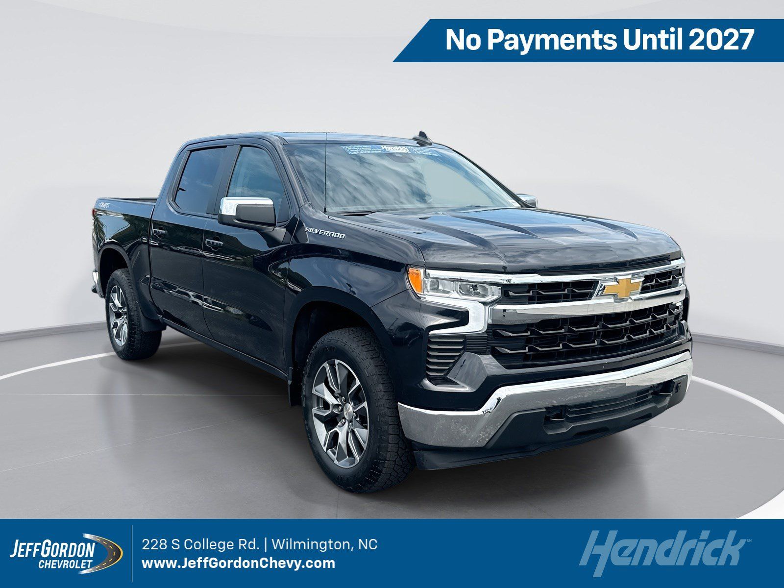 Used 2024 Chevrolet Silverado 1500 LT AWD/4WD image 1