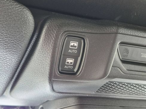 Used 2024 Jeep Wrangler Unlimited Rubicon w/ Technology Group AWD/4WD image 21