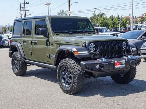 Certified 2023 Jeep Wrangler Unlimited AWD/4WD image 3