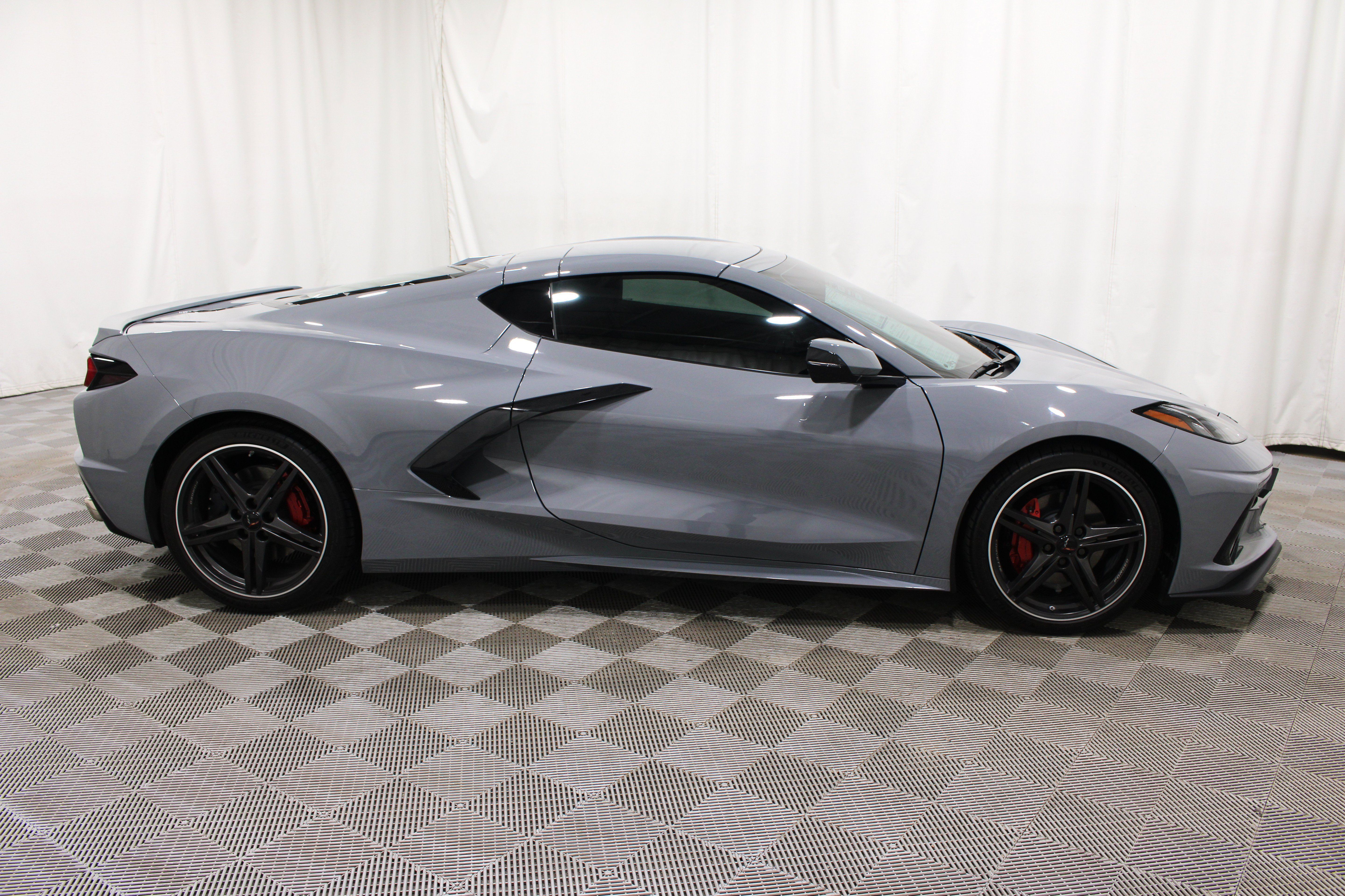 Used 2025 Chevrolet Corvette Stingray Preferred Cpe w/ 2LT RWD image 26