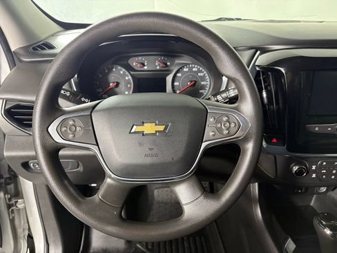 Used 2020 Chevrolet Traverse LS image 27