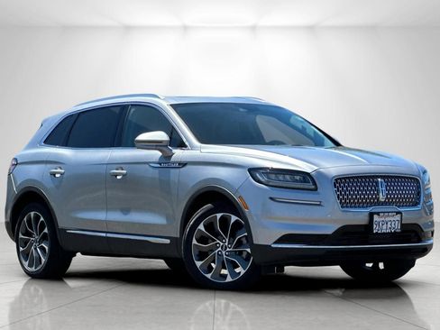 Used 2023 Lincoln Nautilus Reserve w/ Luxury Package FWD image 1