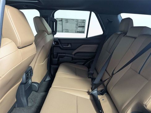 New 2026 Toyota 4Runner 4WD image 25