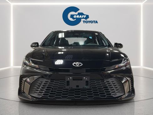 Used 2026 Toyota Camry SE FWD image 2