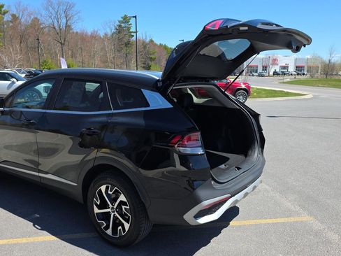 Used 2023 Kia Sportage EX AWD/4WD image 6