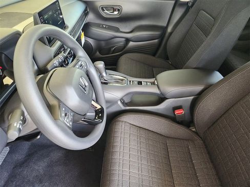 New 2026 Honda HR-V LX image 8