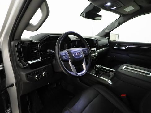 Used 2022 GMC Sierra 1500 SLT w/ SLT Premium Plus Package image 9