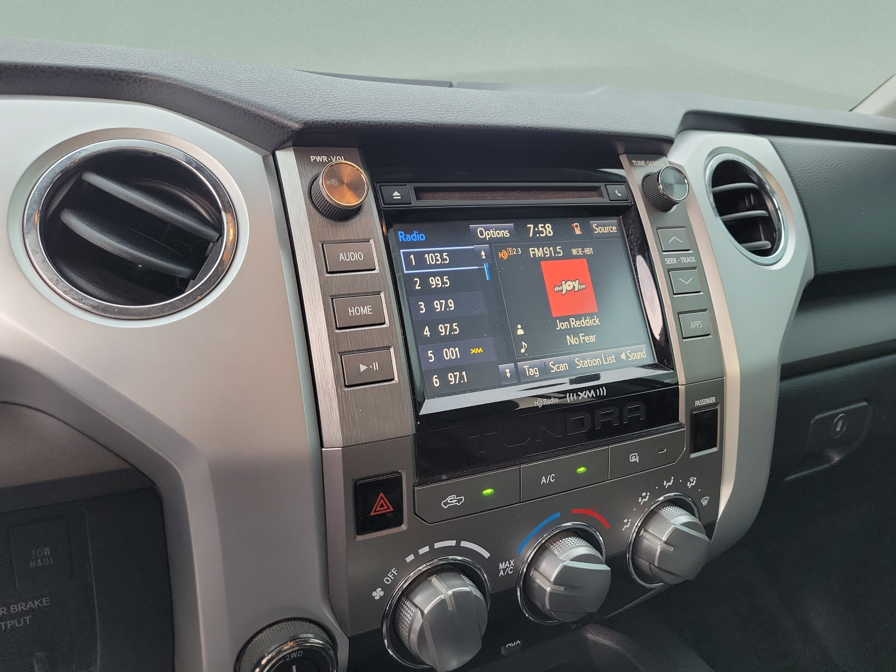 Used 2017 Toyota Tundra SR5 w/ SR5 Upgrade Package AWD/4WD image 23