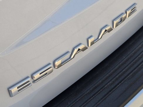 New 2026 Cadillac Escalade Platinum Luxury w/ LPO, Radiant Package AWD/4WD image 12