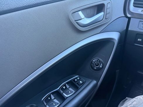 Used 2014 Hyundai Santa Fe GLS w/ Ultimate Package 06 image 22