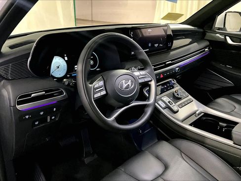 Used 2023 Hyundai Palisade Calligraphy image 17